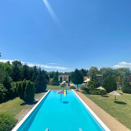 Tilumina Vendeghazak -Timea Vendeghaz Villa Balatonboglar Luaran gambar